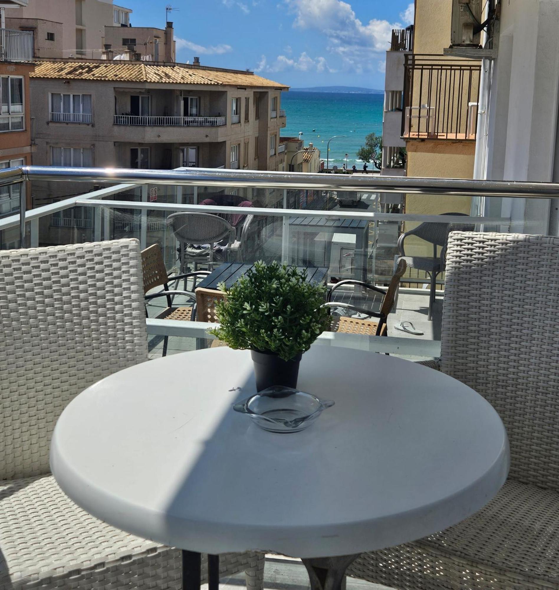 Level Mallorca - Living Playa de Palma  Exterior photo